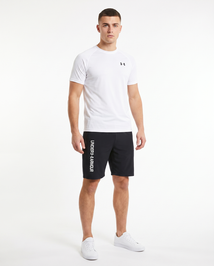 Conjunto camiseta y pantalón corto Under Armour — Blanco y negro