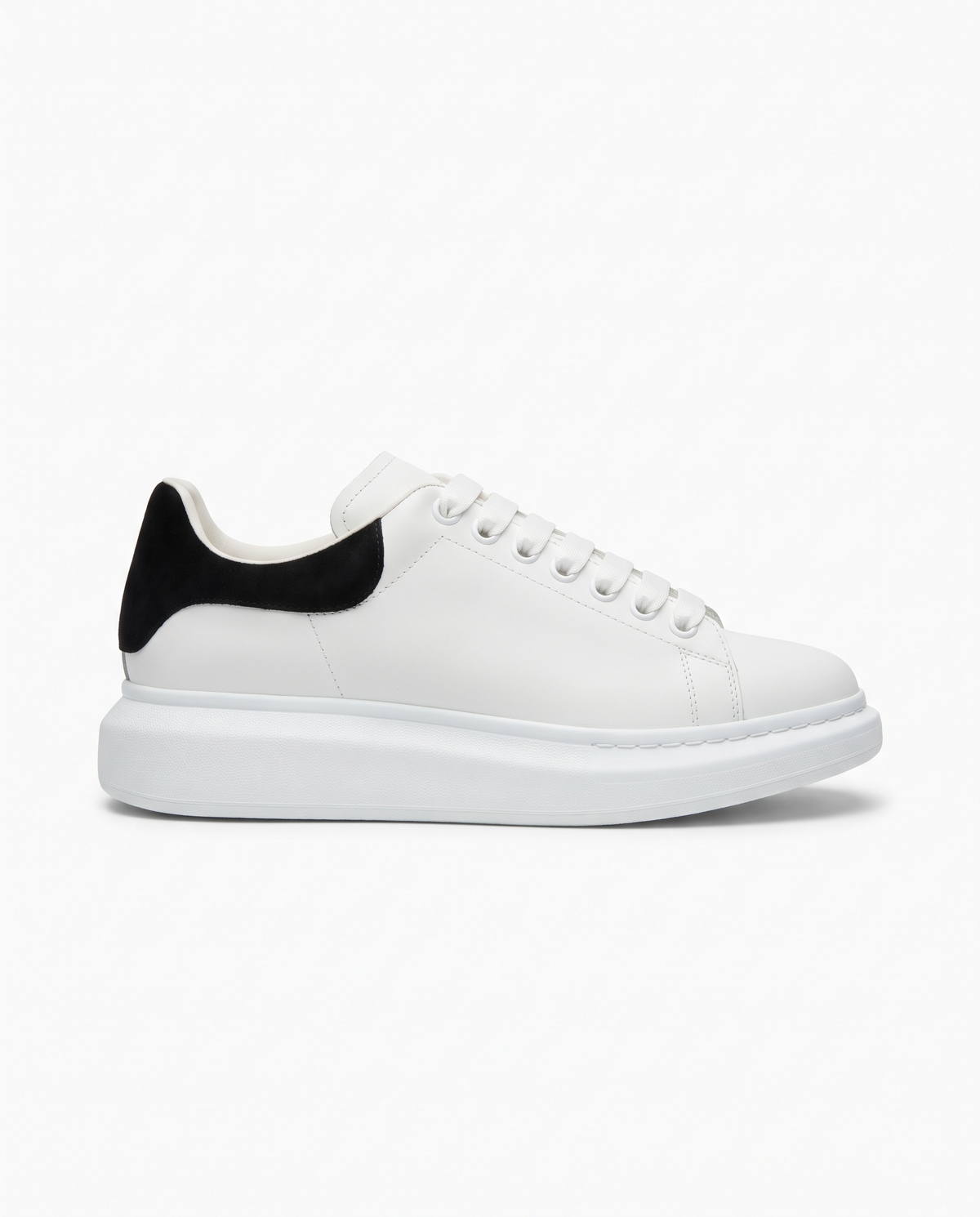 Zapatillas Alexander McQueen Oversized — Blanco y negro
