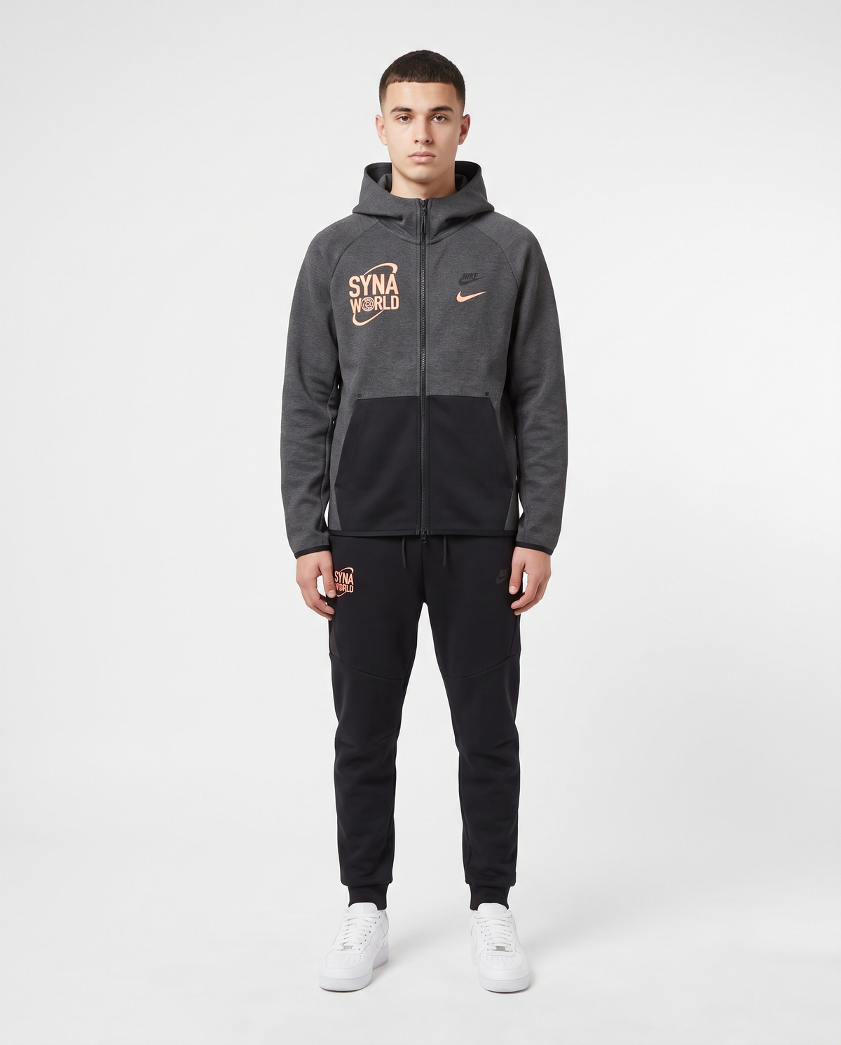 Chándal Nike x Syna World Tech — Gris y negro