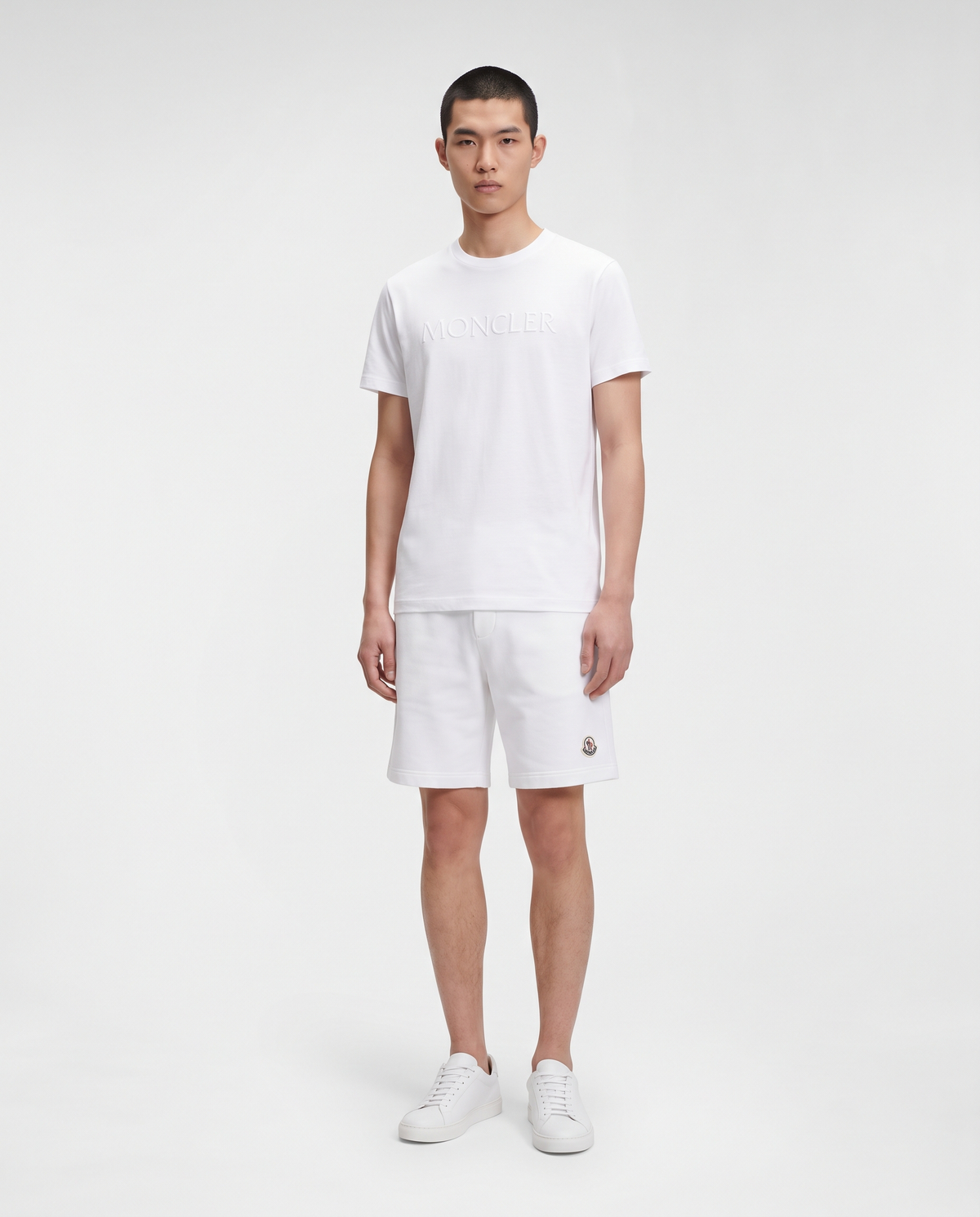 Conjunto Moncler camiseta y pantalón corto — Blanco