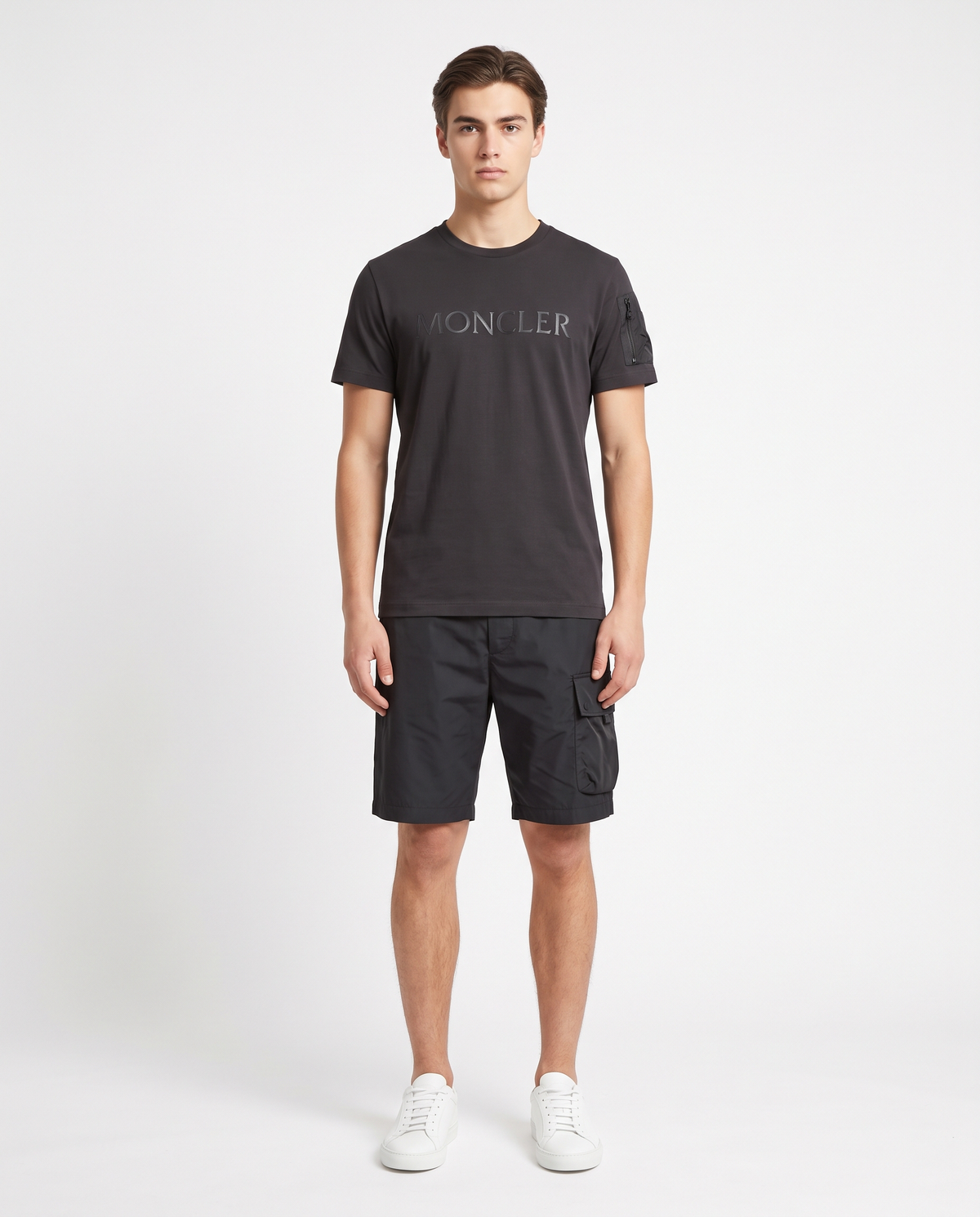 Conjunto Moncler camiseta y pantalón corto — Negro