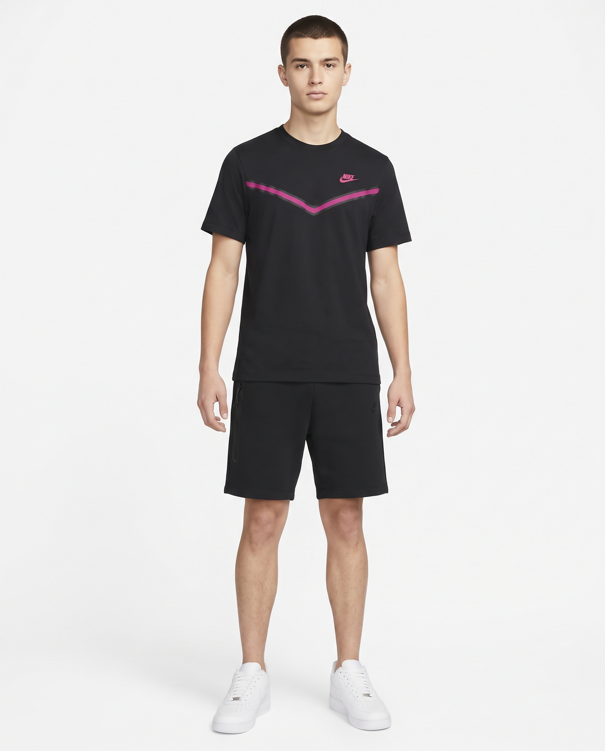 Conjunto Nike Tech camiseta y pantalón corto — Negro y fucsia