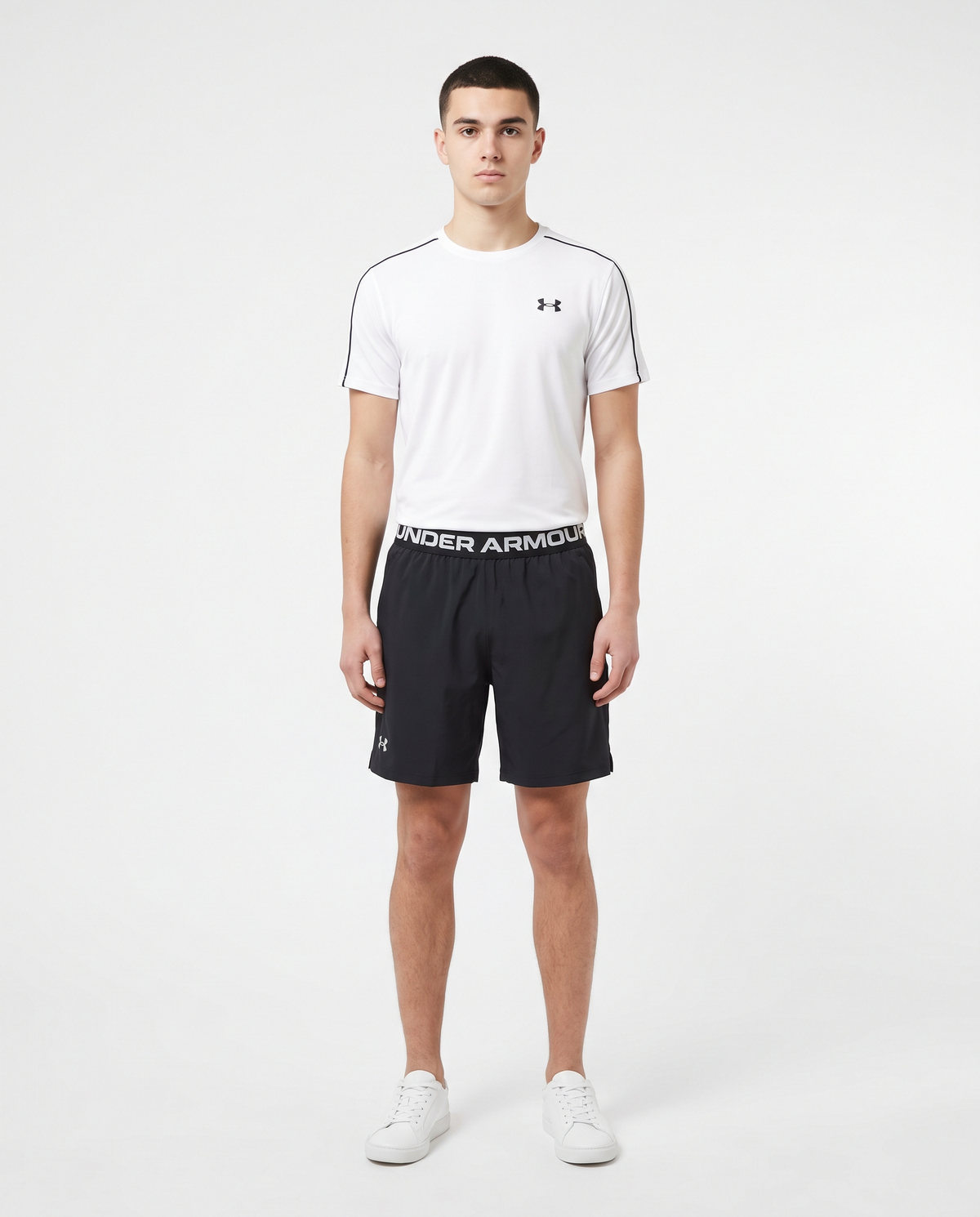 Conjunto Under Armour camiseta y pantalón corto — Blanco y negro (modelo 3)
