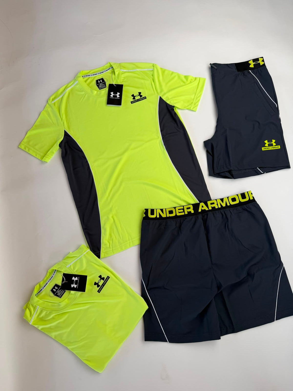 Conjunto Under Armour camiseta y pantalón corto — Amarillo flúor y negro