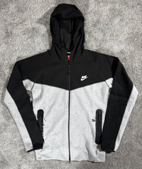 Chándal Nike Tech Fleece — Gris claro y negro