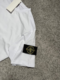 Conjunto Stone Island camiseta y pantalón corto — Blanco
