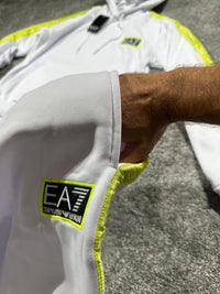 Chándal EA7 Emporio Armani — Blanco y lima