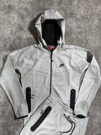 Chándal Nike Tech Fleece — Gris jaspeado