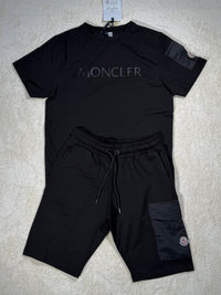 Conjunto Moncler camiseta y pantalón corto — Negro