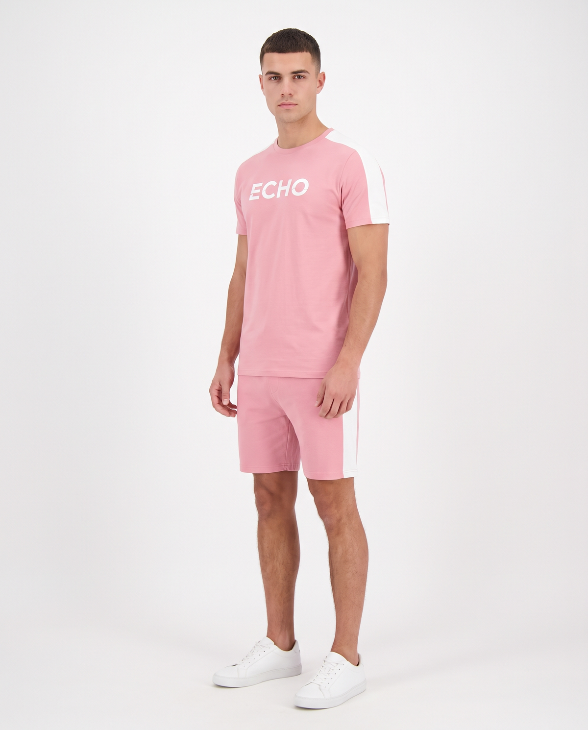 Conjunto camiseta y pantalón corto Lacoste — Rosa y blanco