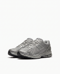 Zapatillas New Balance 1906R — Gris plata