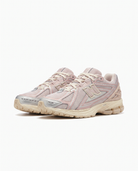 Zapatillas New Balance 1906R — Rosa y plata