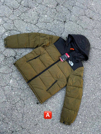 Chaqueta acolchada con capucha The North Face — Verde militar y negro