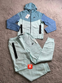 Chándal Tech Fleece Nike — Verde menta y azul