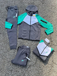 Chándal Nike Tech Fleece — Gris y verde menta