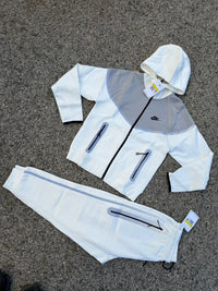 Chándal Nike Tech Fleece — Blanco y gris