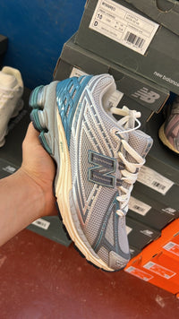 Zapatillas New Balance 1906R — Plata y azul