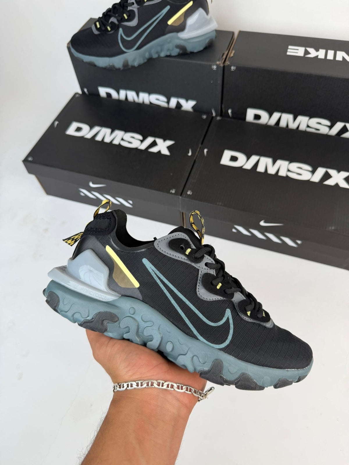 Zapatillas Nike React Vision — Negro y gris azulado