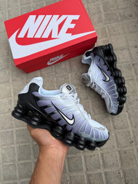Zapatillas Nike Shox TL — Blanco y negro degradado