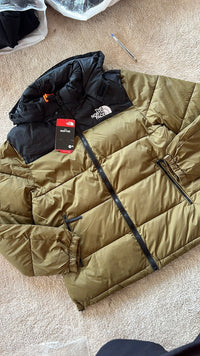 Plumífero con capucha The North Face — Caqui y negro