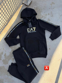Chándal de algodón con capucha EA7 Emporio Armani — Negro y dorado