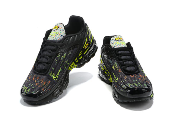 NIKE TN PLUS