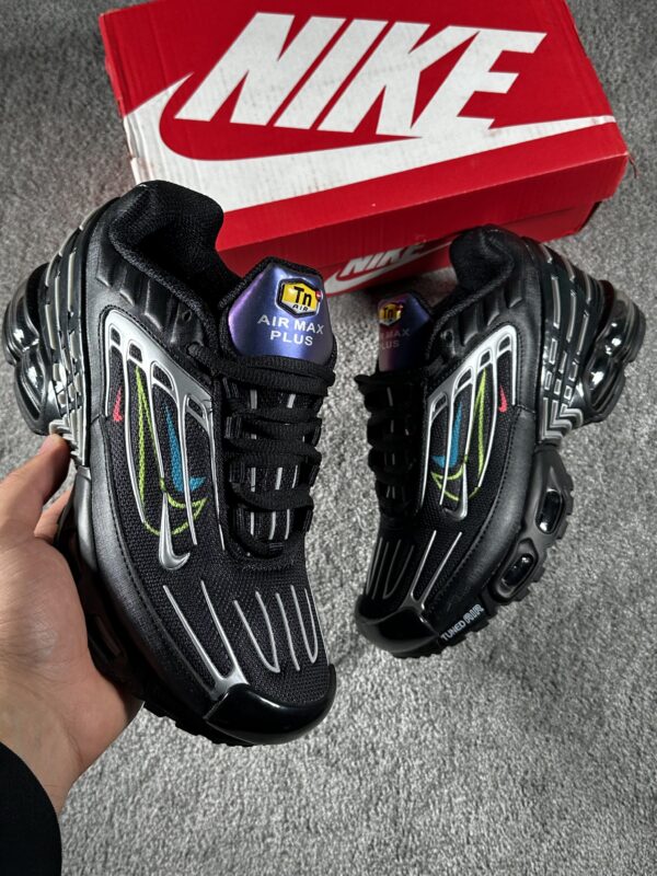 NIKE TN PLUS