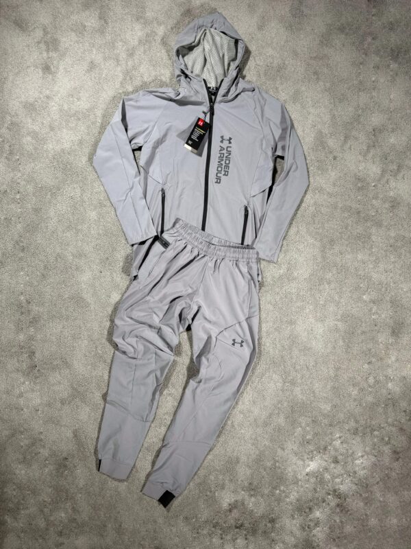 CHANDAL LARGO UNDER ARMOUR GRIS
