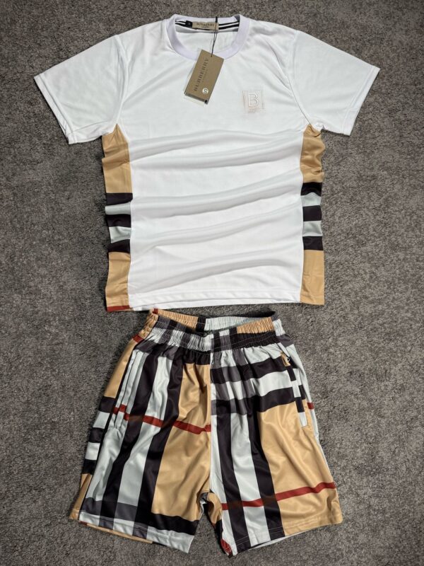 CONJUNTO CORTO BURBERRY – EDICIÓN EXCLUSIVA - Imagen 2