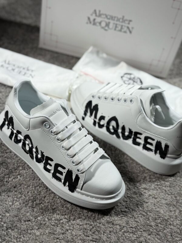 NUEVA DISPONIBILIDAD – MCQUEEN
