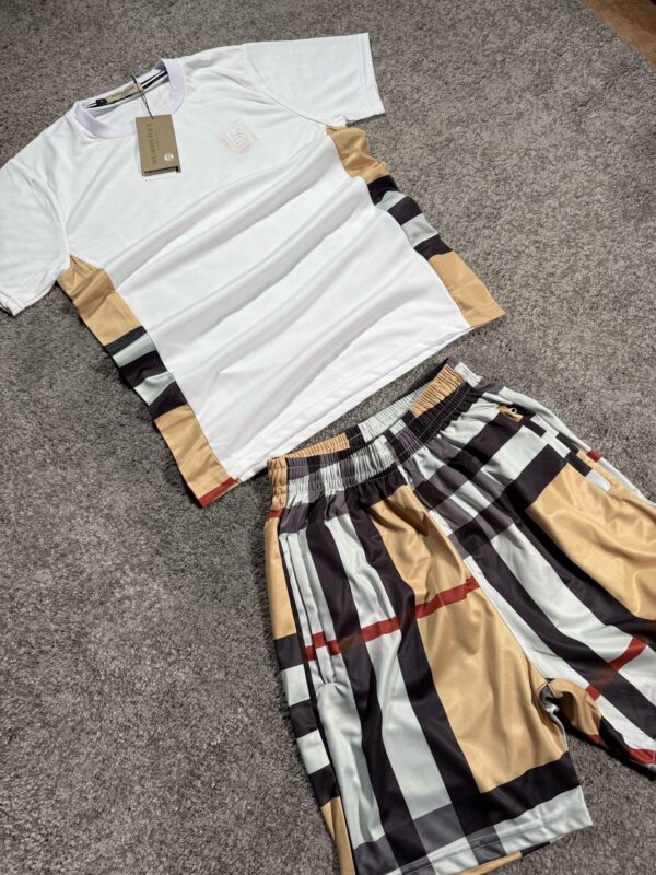 CONJUNTO CORTO BURBERRY – EDICIÓN EXCLUSIVA