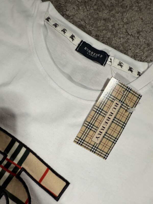 CONJUNTO CORTO BURBERRY – EDICIÓN EXCLUSIVA - Imagen 4