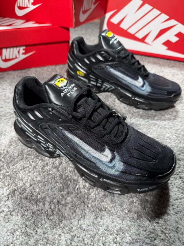 NIKE TUNED 2024 - Imagen 3